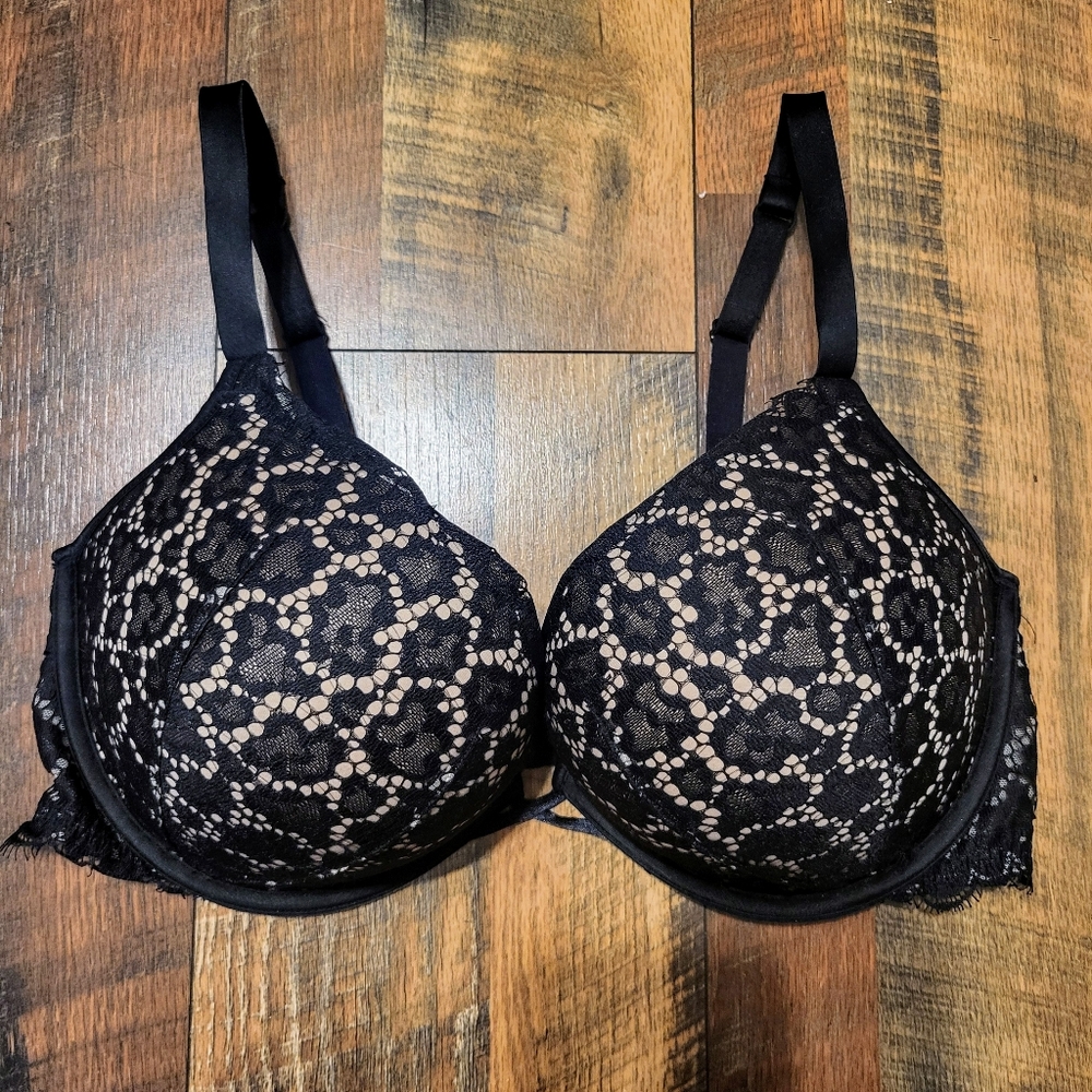 Victoria's Secret Bombshell Plunge 38D Lace Push-up Bra